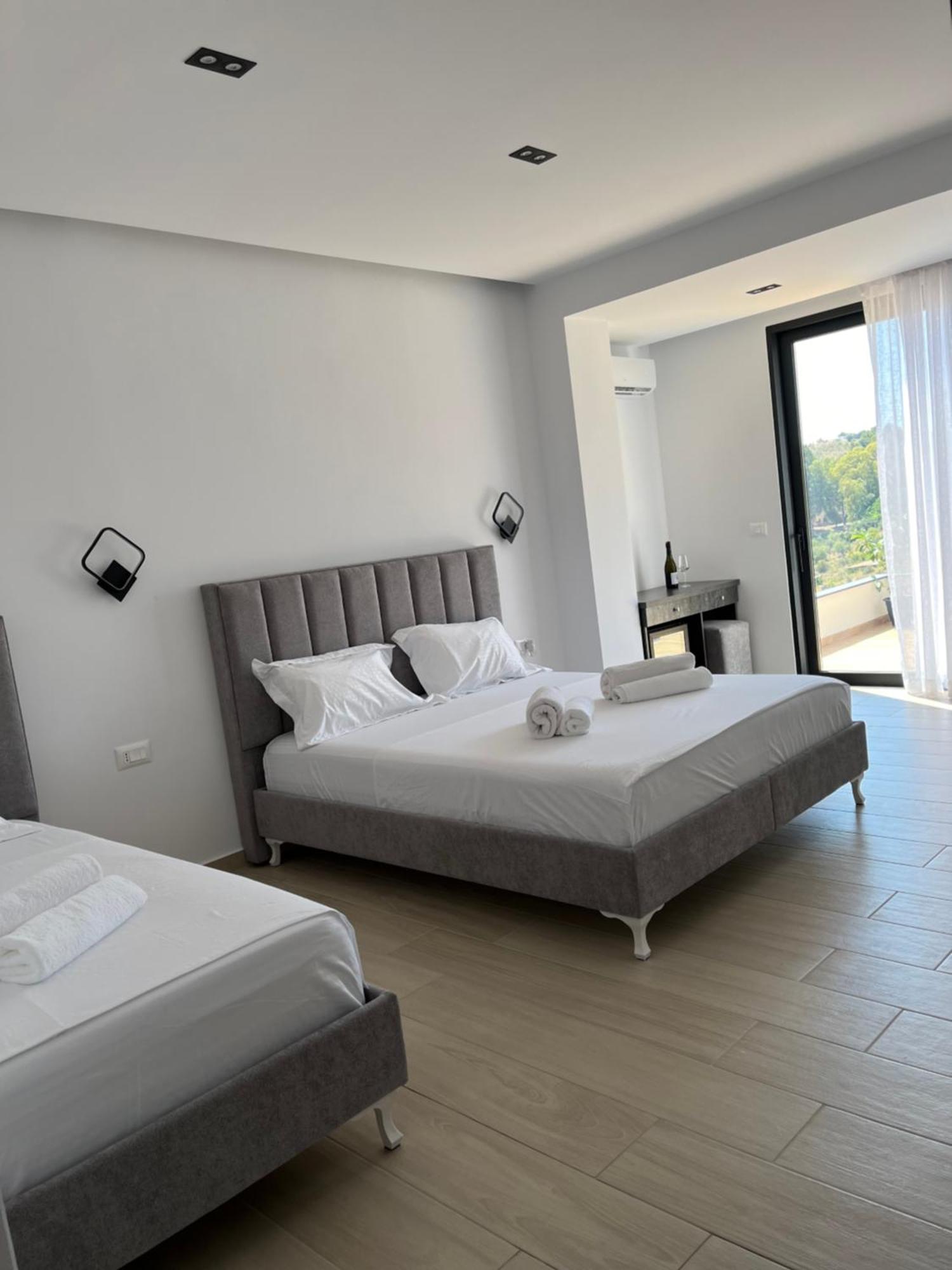Hotel Del Mare Sarandë Exteriér fotografie