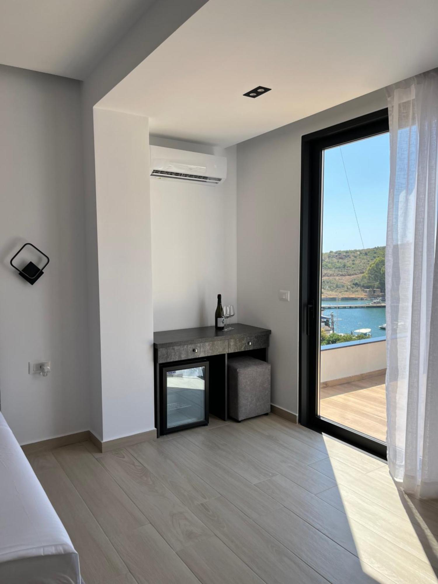 Hotel Del Mare Sarandë Exteriér fotografie